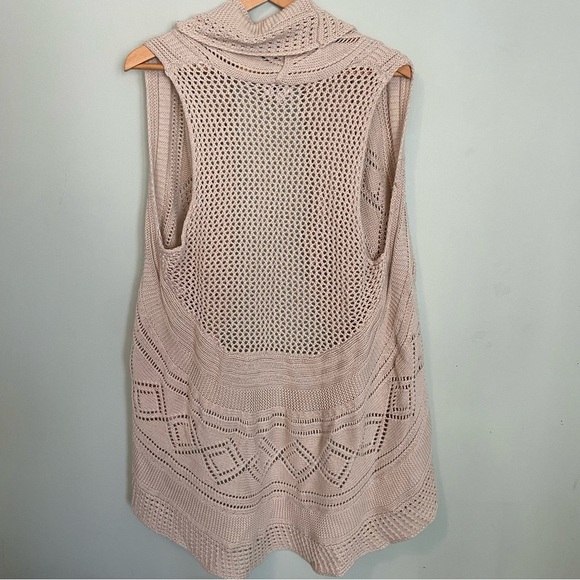 Kismet Cream Shrug with Chunky Ribbed Knit - Picture 5 of 5